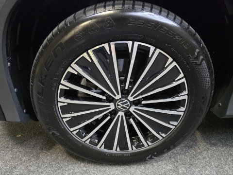 Volkswagen Tayron 1.5 eHybrid Elegance IQ LIght 360 Trekhaak DCC PRO! 18"LM 2000 TGW