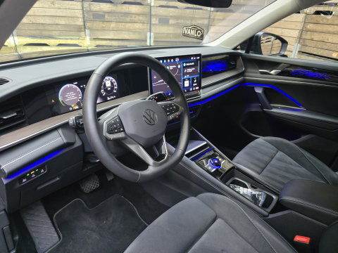 Volkswagen Tayron 1.5 eHybrid Elegance IQ LIght 360 Trekhaak DCC PRO! 18"LM 2000 TGW