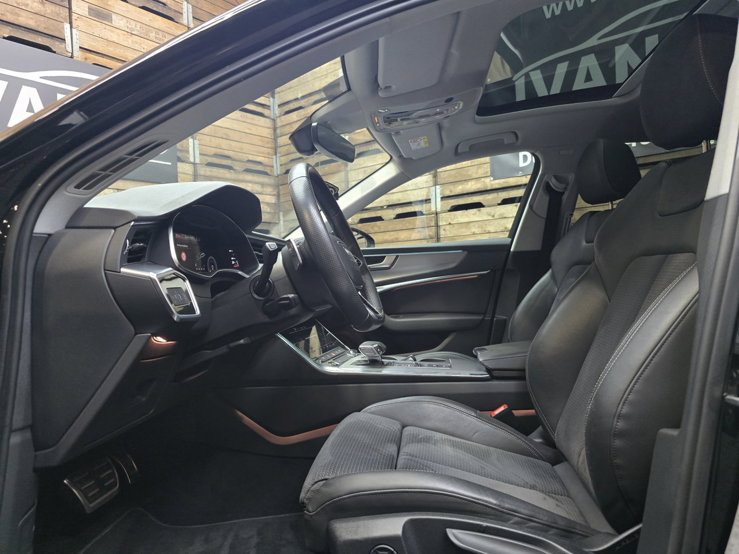 Audi A6 Avant 55 TFSI e quattro Pro Line S Competition Pano Trekhaak LED Matrix LM