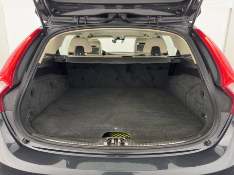 Volvo V60 2.4 D6 AWD Plug-In Hybrid Summum Aut. *LEATHER | XENON | MEMORY-PACK | HEATED-COMFORTSEATS | NAVI-FULLMAP | ECC | PDC | CRUISE | 17''ALU*