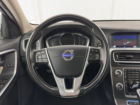 Volvo V60 2.4 D6 AWD Plug-In Hybrid Summum Aut. *LEATHER | XENON | MEMORY-PACK | HEATED-COMFORTSEATS | NAVI-FULLMAP | ECC | PDC | CRUISE | 17''ALU*