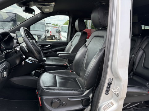 Mercedes-Benz V-Klasse 250d Lang L2H1 DC 5 persoons Edition / vaste prijs rijklaar € 36.950 ex btw / lease vanaf € 603 / leer / burmester / AMG / dubbele schuifdeur electrisch / trekhaak