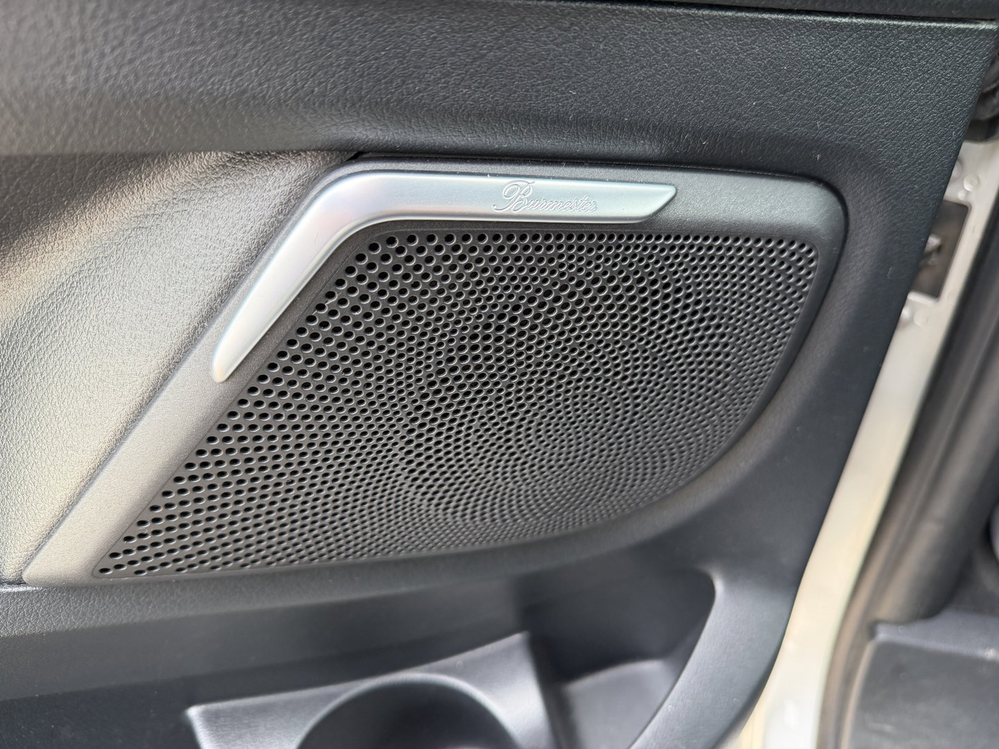 Mercedes-Benz V-Klasse 250d Lang L2H1 DC 5 persoons Edition / vaste prijs rijklaar € 36.950 ex btw / lease vanaf € 603 / leer / burmester / AMG / dubbele schuifdeur electrisch / trekhaak