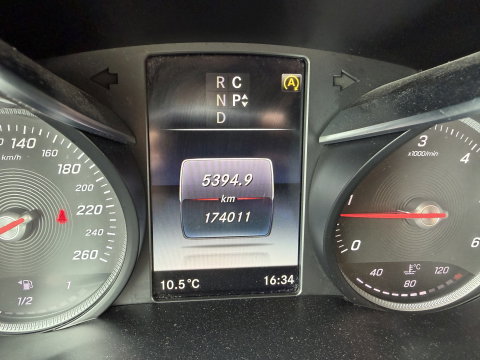 Mercedes-Benz V-Klasse 250d Lang L2H1 DC 5 persoons Edition / vaste prijs rijklaar € 36.950 ex btw / lease vanaf € 603 / leer / burmester / AMG / dubbele schuifdeur electrisch / trekhaak