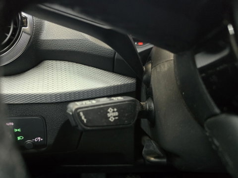Audi Q2 30 TFSI Advanced edition Full LED MMI Navi Camera VCP 17"LM