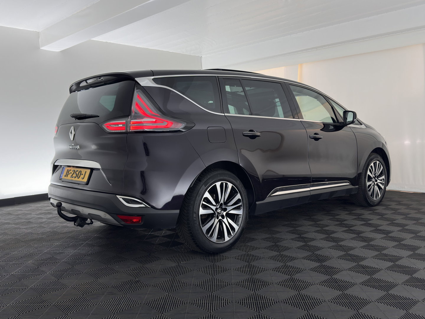 Renault Espace 1.6 dCi Initiale Paris [ 7-Pers. ] Aut. *PANO | LEATHER |  ADAPTIVE-CRUISE | FULL-LED | BLINDSPOT | CAMERA | KEYLESS | HEATED-COMFORTSEATS | PRIVACY-GLASS | ECC | PDC | HEAD-UP | TOWBAR | 19''ALU*