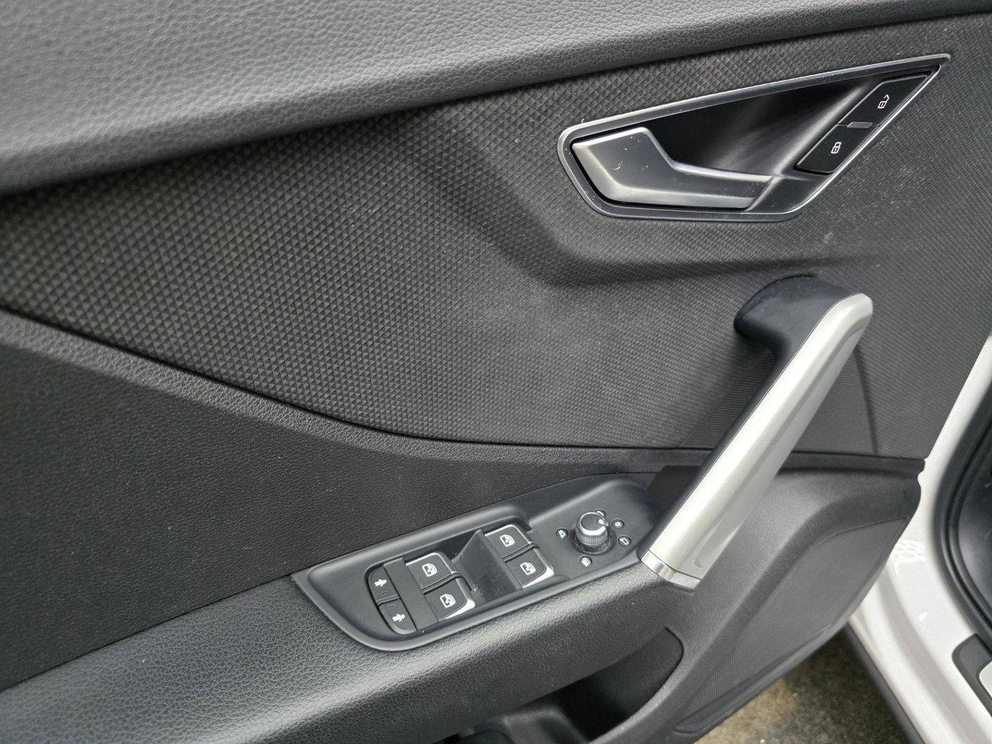 Audi Q2 30 TFSI Advanced edition Full LED MMI Navi Camera VCP 17"LM