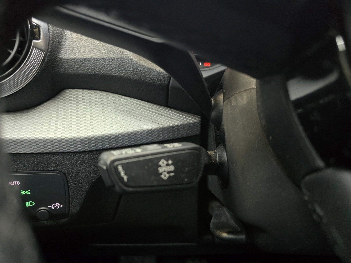 Audi Q2 30 TFSI Advanced edition Full LED MMI Navi Camera VCP 17"LM