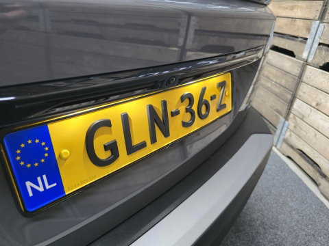 Peugeot e-2008 EV GT 54 kWh Navi LED Clima Cruise Camera LM