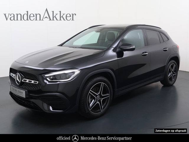 Mercedes-Benz GLA - 250 e AMG // Trekhaak / Panoramadak // Keyless Entry // MultiBeam LED // Carplay // Sfeerverlichting
