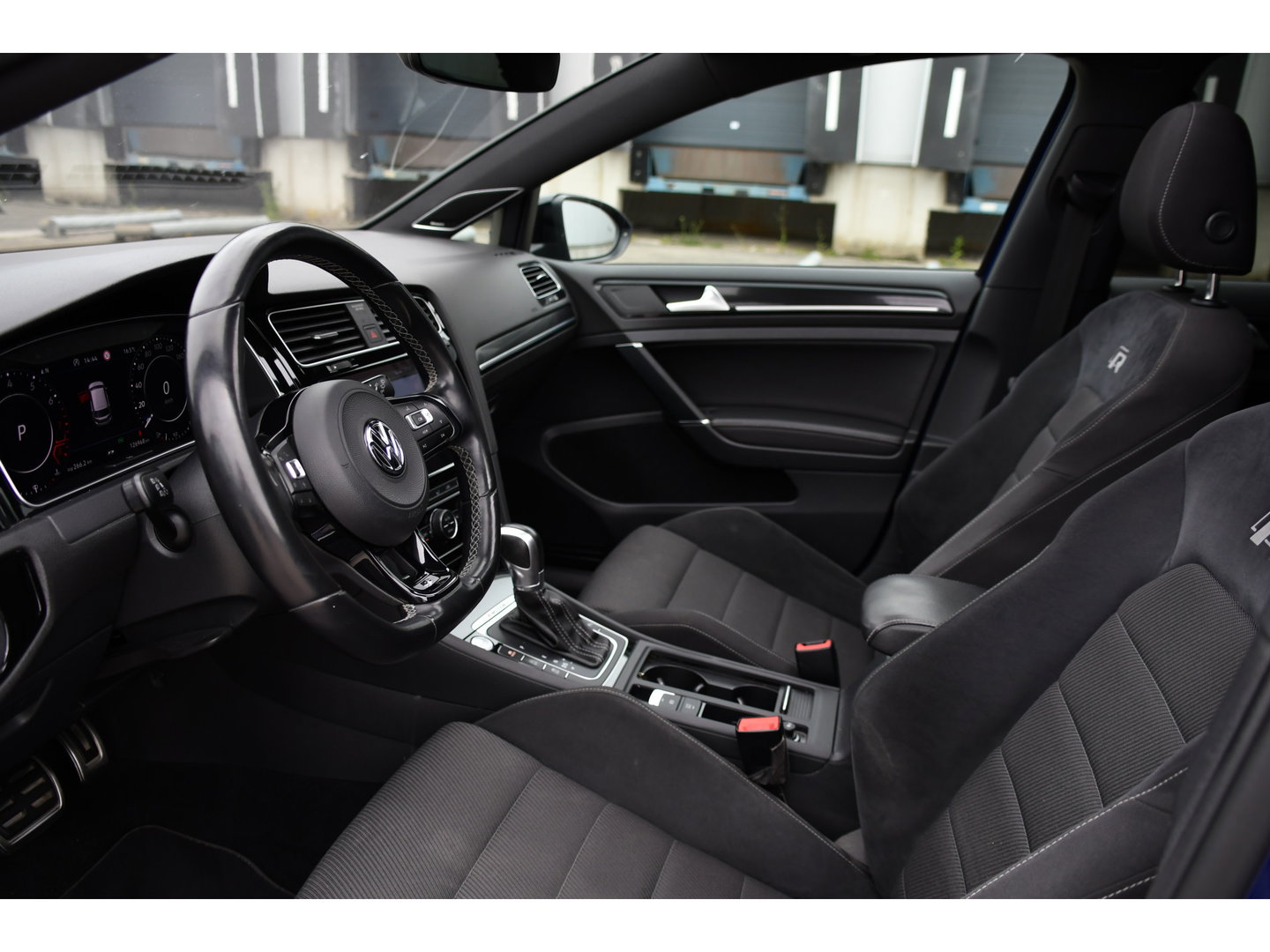 Volkswagen Golf 2.0 TSI 4Motion R Virtual Cockpit, Adaptieve Cruise, Camera, PANO, Dynaudi, Stoelverwarming, Clima, Uniek!