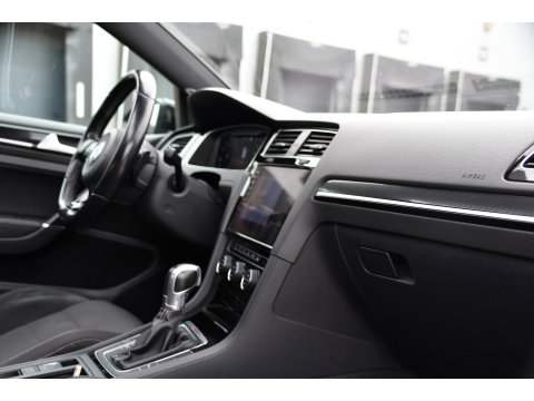 Volkswagen Golf 2.0 TSI 4Motion R Virtual Cockpit, Adaptieve Cruise, Camera, PANO, Dynaudi, Stoelverwarming, Clima, Uniek!
