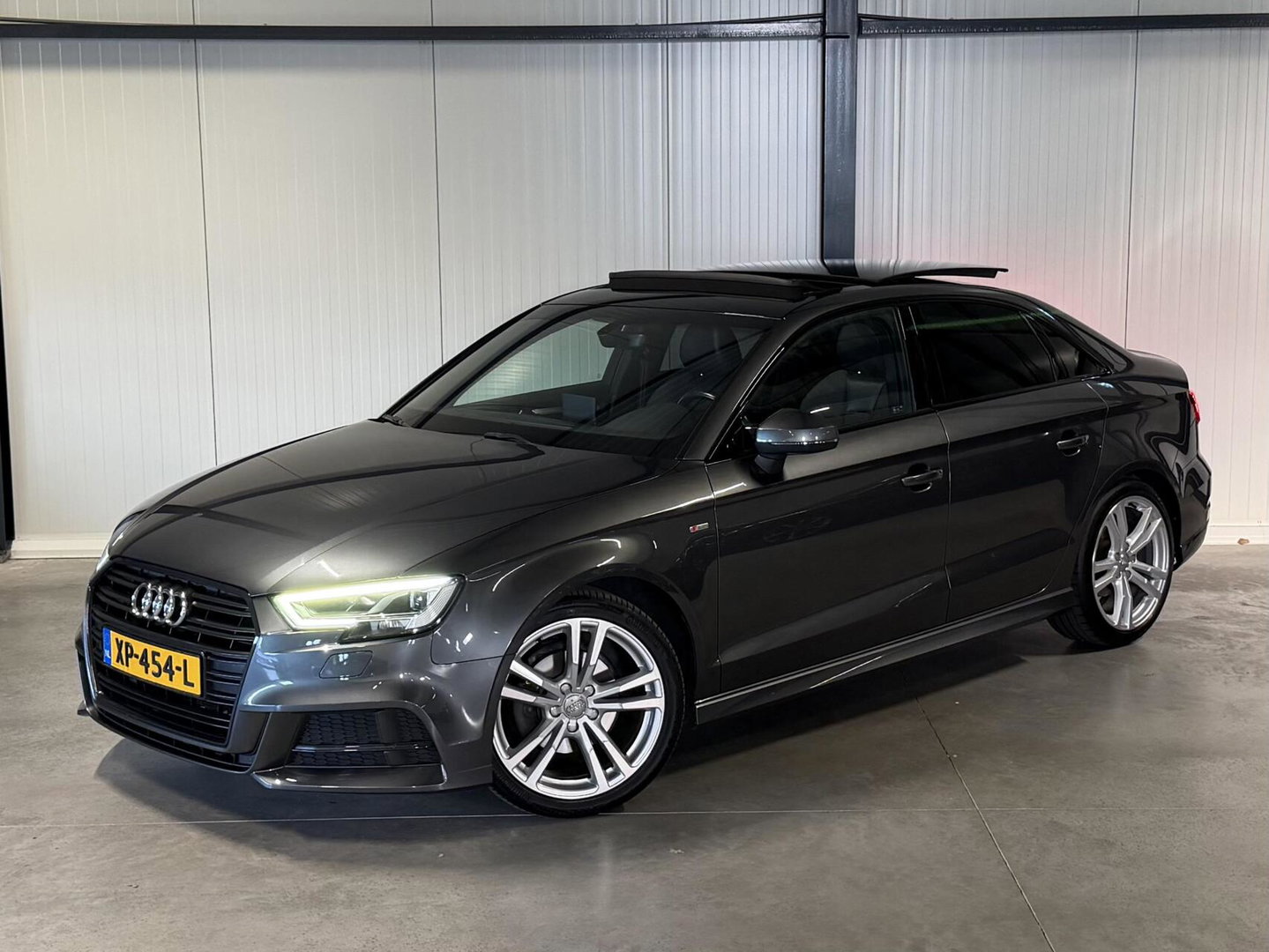 Audi A3 Limousine 35 TFSI 3X S-line Pano Virtual Black Optic