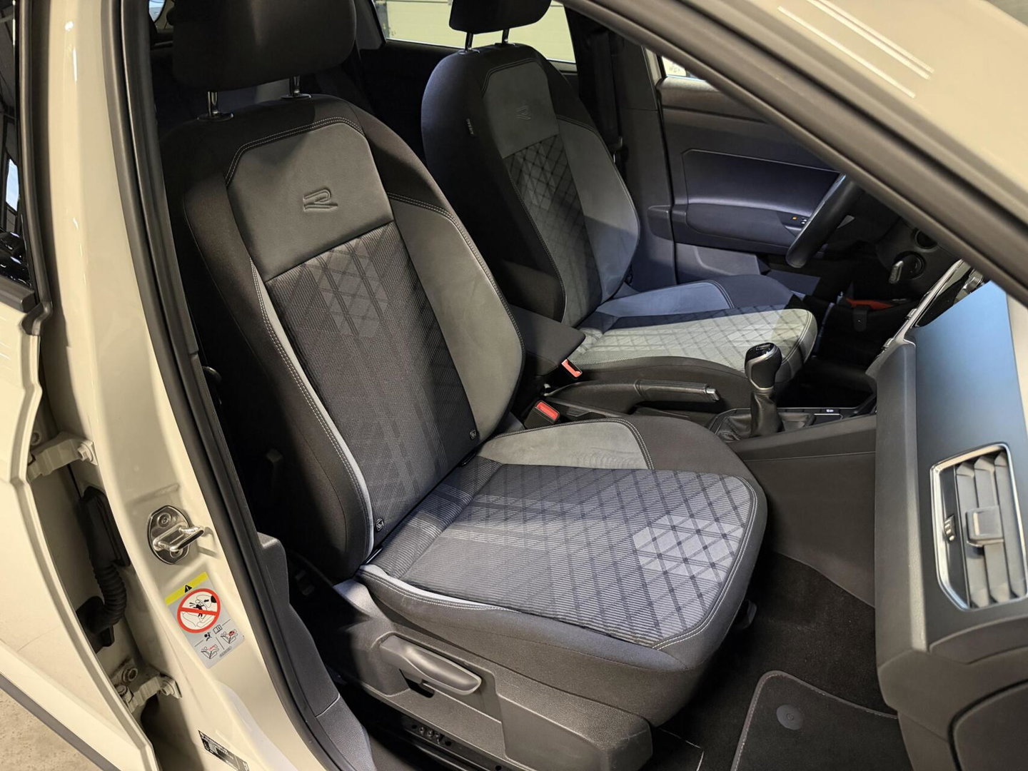 Volkswagen Polo 1.0 TSI R-Line Pano Virtual Sfeer IQ Light