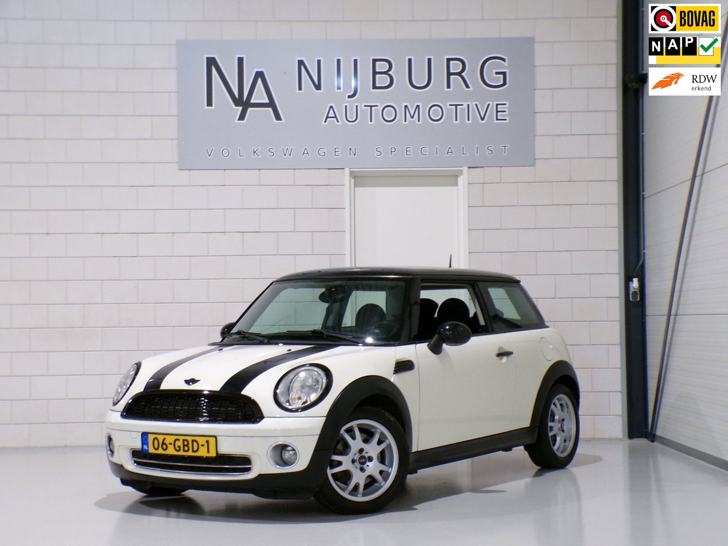 MINI 1.6 Cooper Chili "Origineel NL!" Black Edition Airco Leer 16"Velgen Elektrische ramen I Nationale Auto Pas