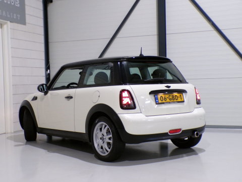 MINI 1.6 Cooper Chili "Origineel NL!" Black Edition Airco Leer 16"Velgen Elektrische ramen I Nationale Auto Pas