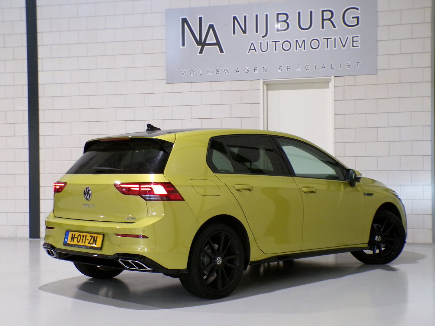 Volkswagen Golf 1.5 TSI 150PK Highline Business R "Automaat" R-Line Carplay Adaptive-cruise Blind-spot Keyless Pakeersensoren