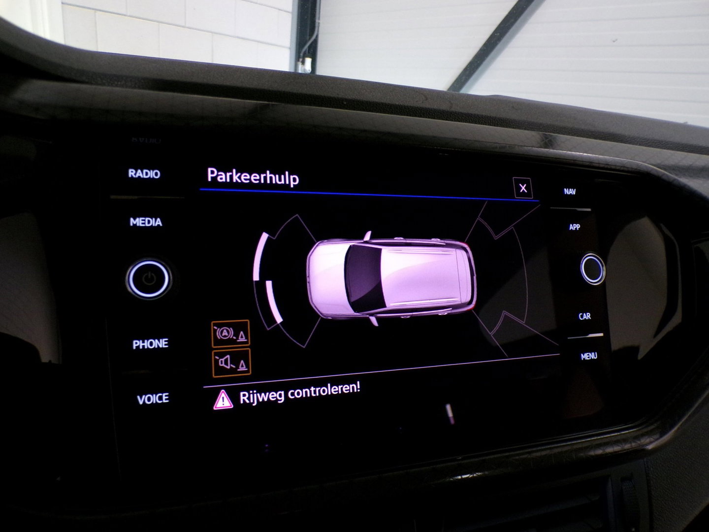 Volkswagen T-Cross 1.0 TSI Style "Automaat" Full-LED Apple-carplay Stoelverwarming Virtual Parkeersensoren Adaptive-cruise Navi
