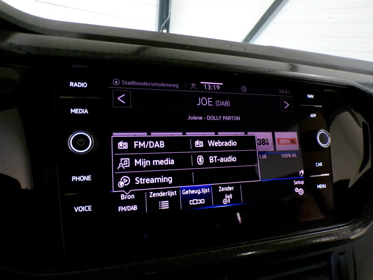 Volkswagen T-Cross 1.0 TSI Style "Automaat" Full-LED Apple-carplay Stoelverwarming Virtual Parkeersensoren Adaptive-cruise Navi