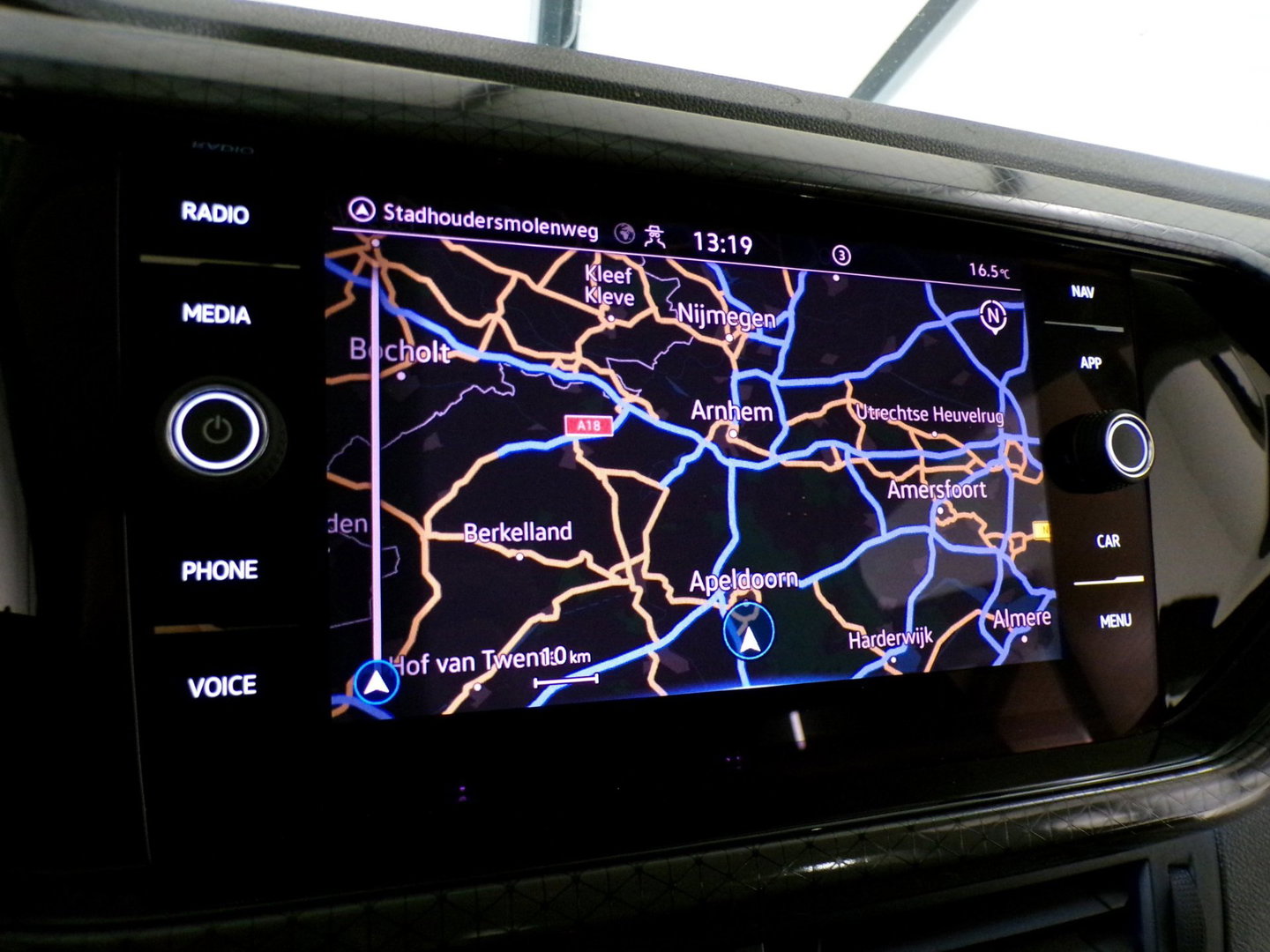 Volkswagen T-Cross 1.0 TSI Style "Automaat" Full-LED Apple-carplay Stoelverwarming Virtual Parkeersensoren Adaptive-cruise Navi