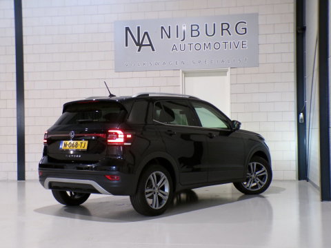 Volkswagen T-Cross 1.0 TSI Style "Automaat" Full-LED Apple-carplay Stoelverwarming Virtual Parkeersensoren Adaptive-cruise Navi