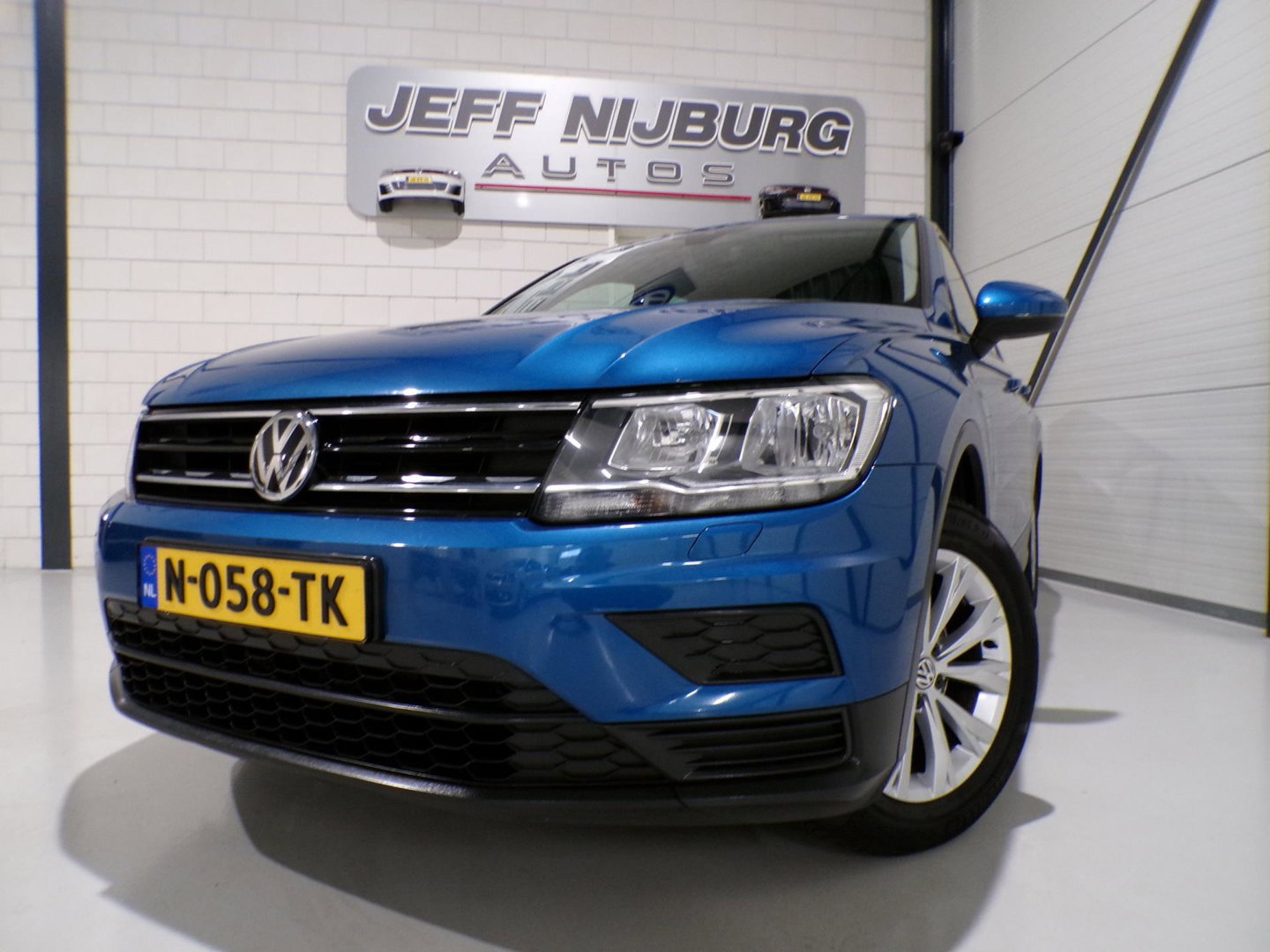 Volkswagen Tiguan 1.4 TSI ACT Connected Series "Automaat" Apple-Carplay Stoelverwarming Navigatie Bluetooth Lane-Assist