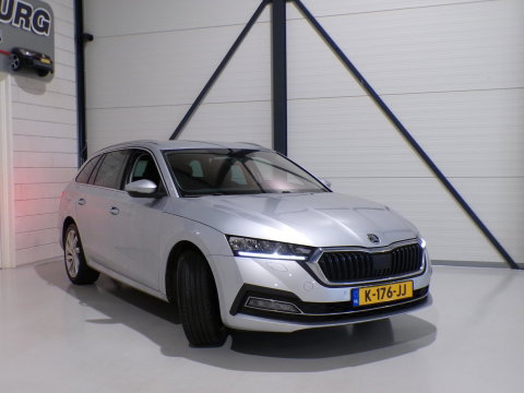 Škoda Octavia Combi 1.0 e-TSI Business Edition Plus "Origineel NL!" Automaat Full-LED Apple-carplay Stoelverwarming Virtual Keyles