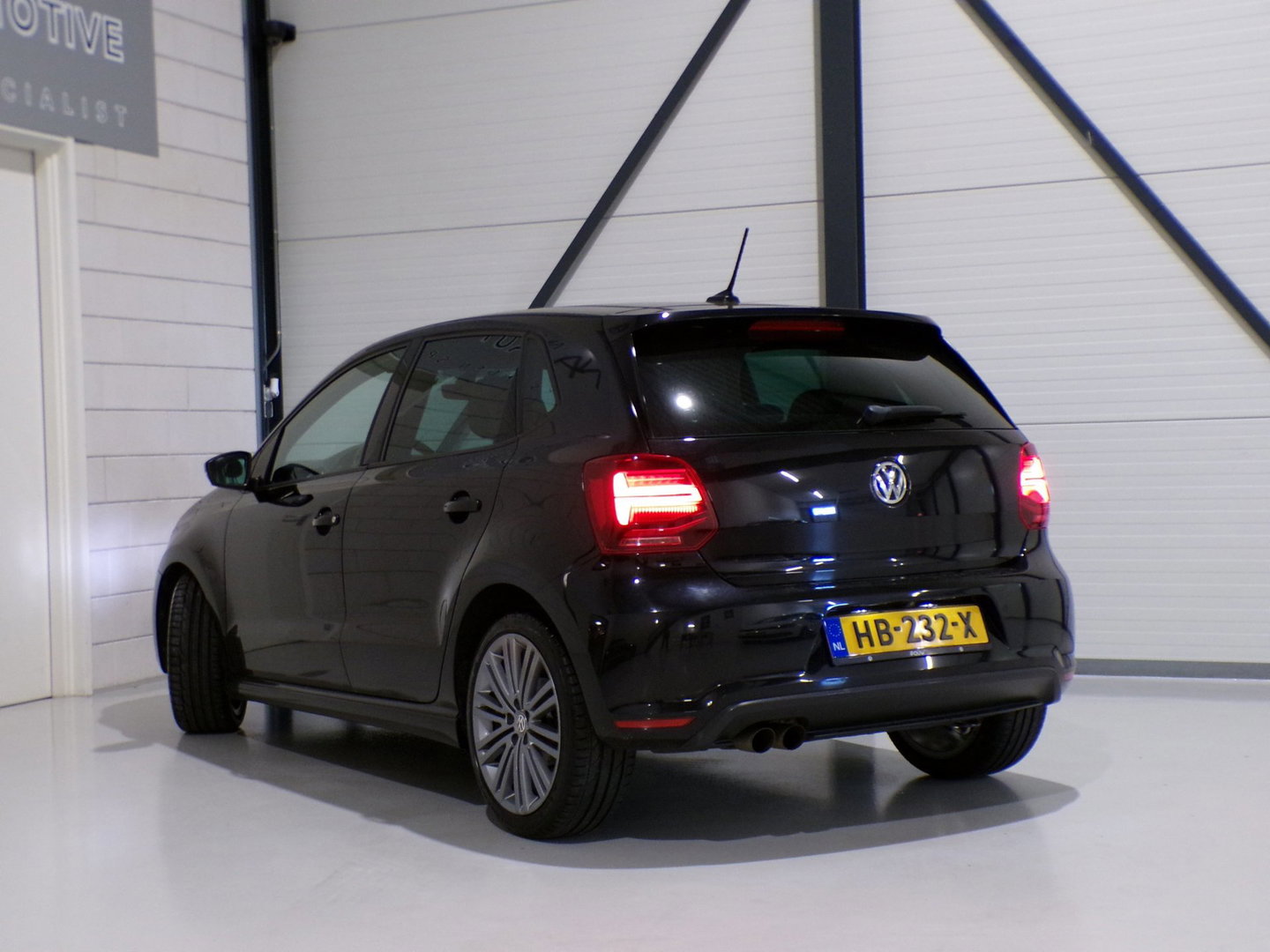 Volkswagen Polo 1.4 TSI BlueGT "Origineel NL!" Automaat! Apple-carplay Stoelverwarming Xenon-LED Camera Adaptive-cruise Sport-ond.