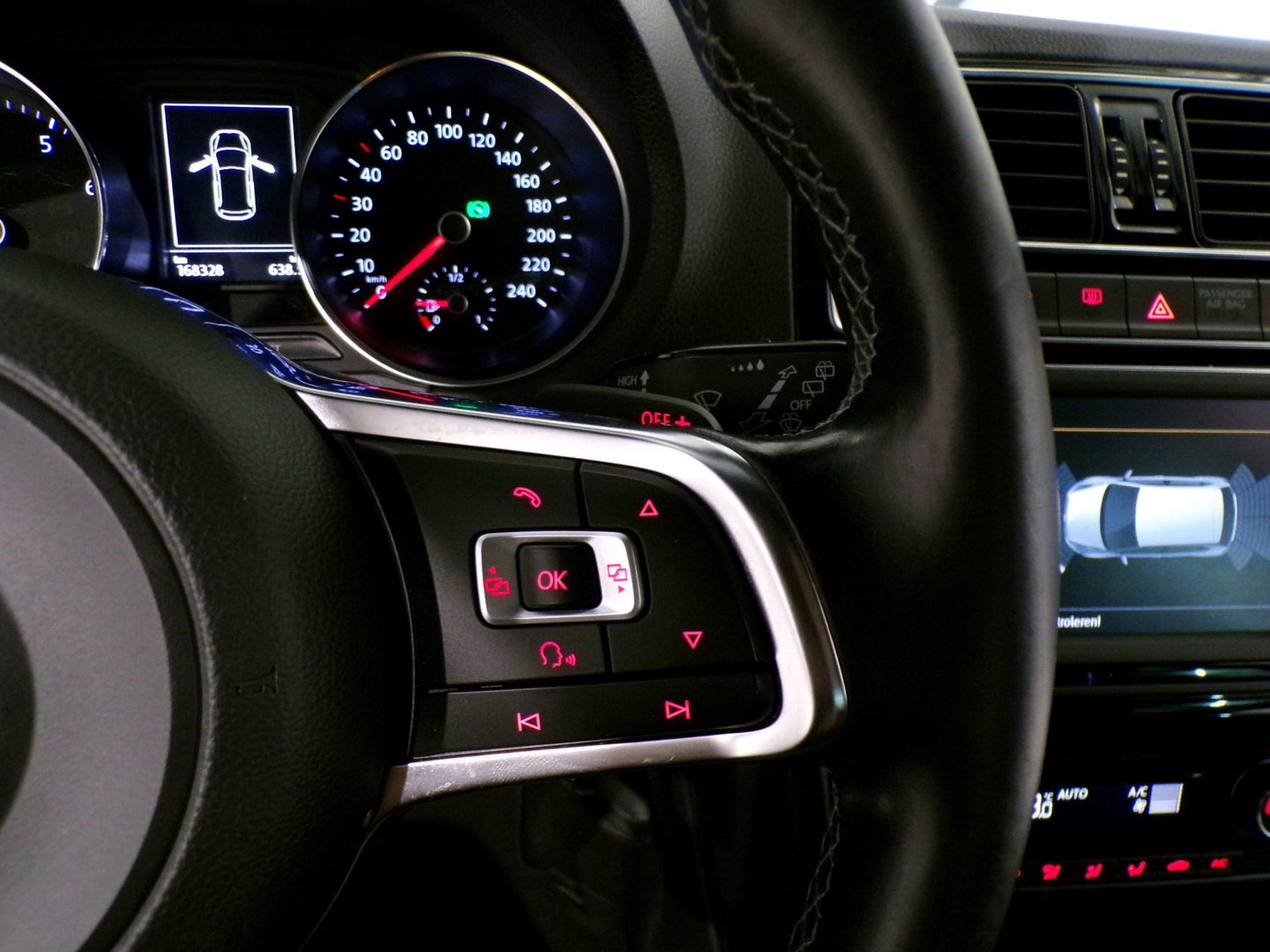 Volkswagen Polo 1.4 TSI BlueGT "Origineel NL!" Automaat! Apple-carplay Stoelverwarming Xenon-LED Camera Adaptive-cruise Sport-ond.