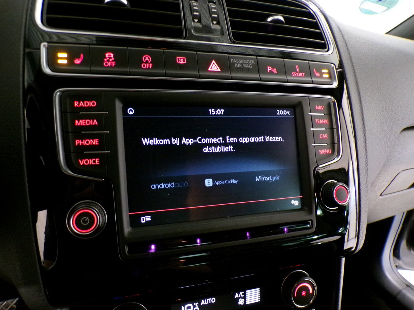 Volkswagen Polo 1.4 TSI BlueGT "Origineel NL!" Automaat! Apple-carplay Stoelverwarming Xenon-LED Camera Adaptive-cruise Sport-ond.