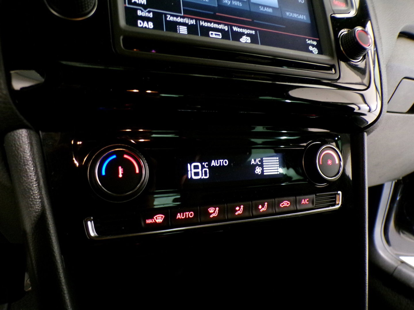 Volkswagen Polo 1.4 TSI BlueGT "Origineel NL!" Automaat! Apple-carplay Stoelverwarming Xenon-LED Camera Adaptive-cruise Sport-ond.