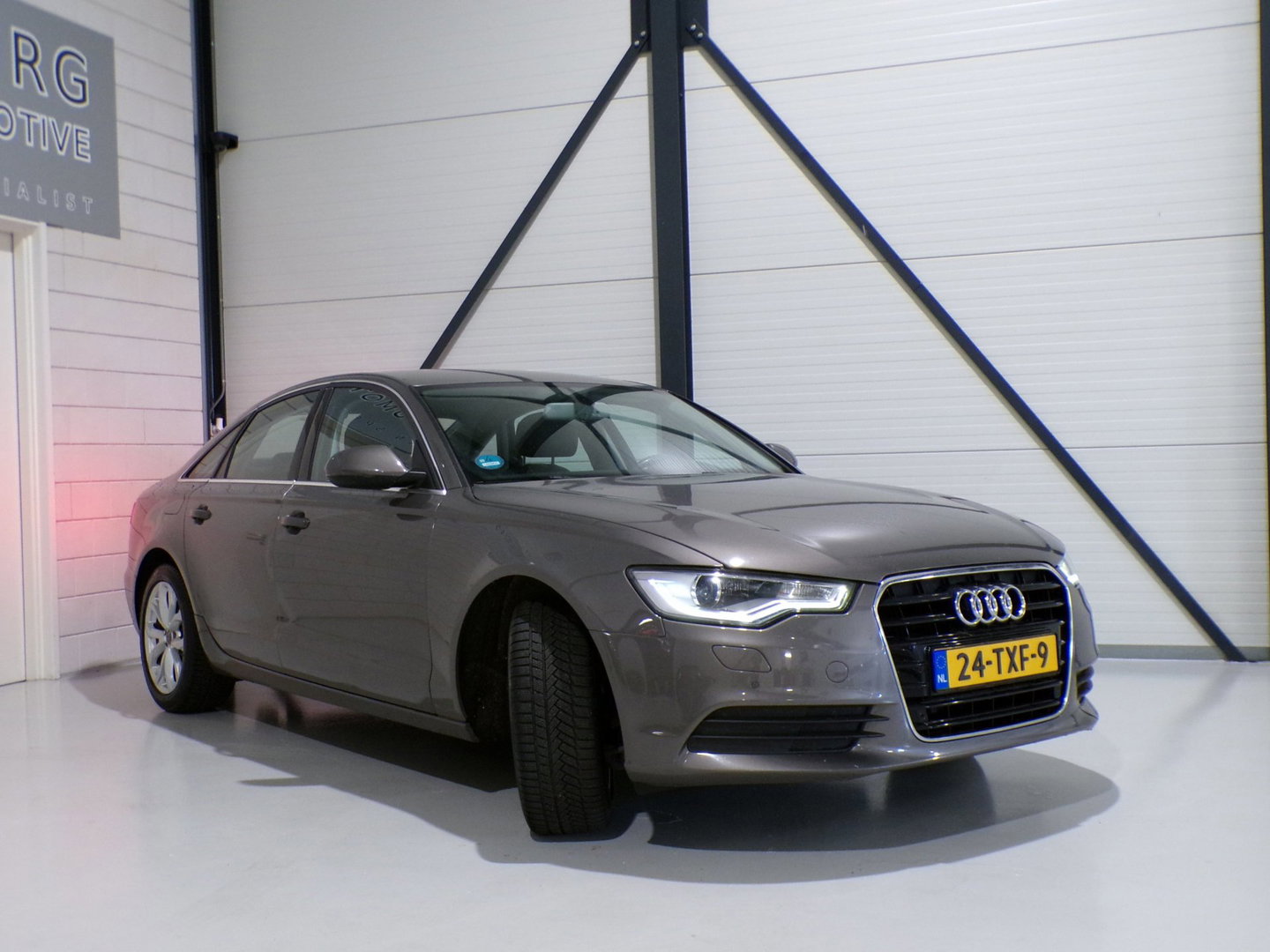 Audi A6 Limousine 2.8 FSI Pro Line Plus "Origineel NL!" Automaat! Trekhaak Xenon-LED Stoelverwarming Leer Parkeersensoren Garantie