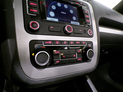 Volkswagen Eos 1.4 TSI Highline 122PK "Origineel NL!" Navigatie Bluetooth Garantie Parkeersensoren Panoramadak Multi-stuur