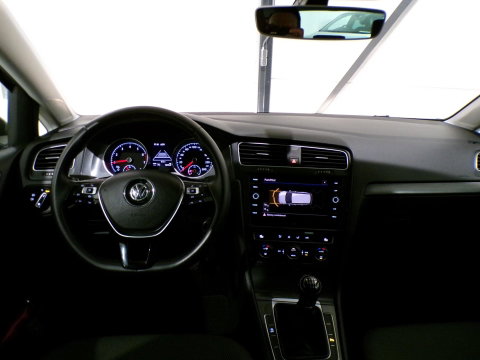 Volkswagen Golf Variant 1.0 TSI Comfortline "Origineel NL!" Apple-Carplay Parkeersensoren Adaptive-cruise Navigatie DAB+ Bluetooth