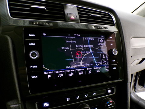 Volkswagen Golf Variant 1.0 TSI Comfortline "Origineel NL!" Apple-Carplay Parkeersensoren Adaptive-cruise Navigatie DAB+ Bluetooth