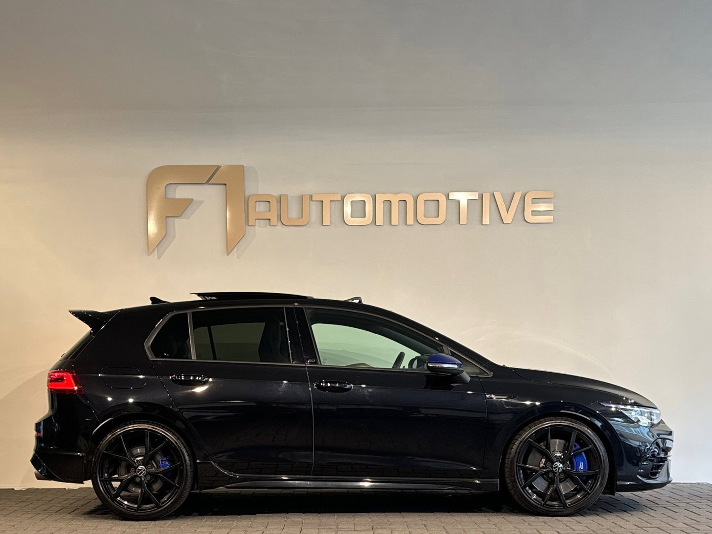 Volkswagen Golf 2.0 TSI R 4M 20Jahre Performance Pano|Akrapovic