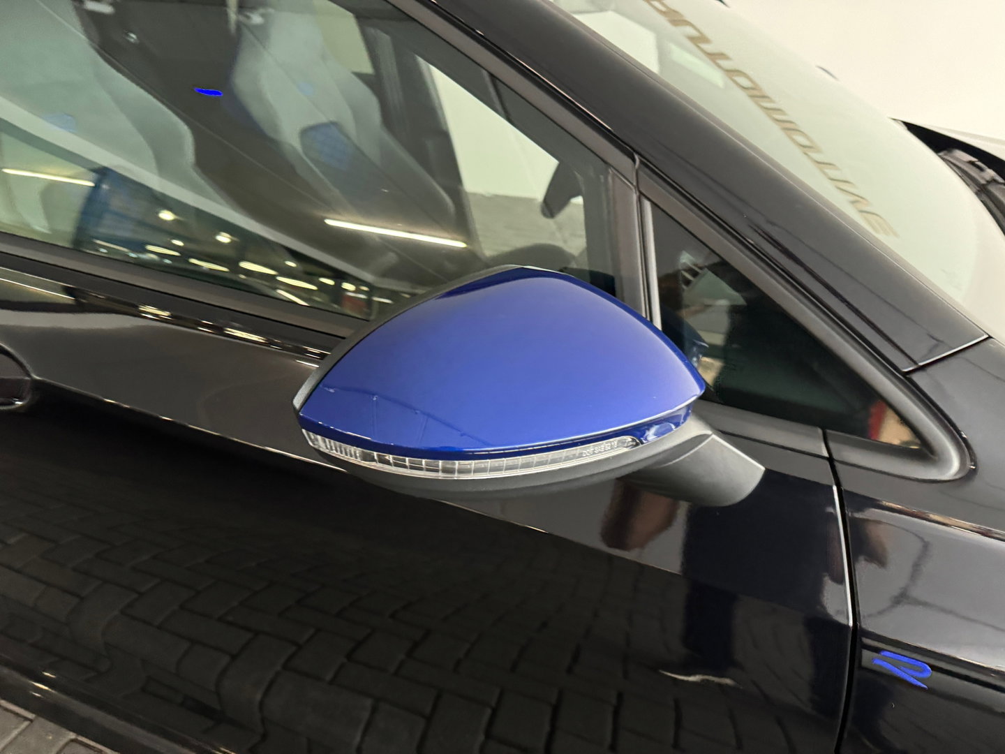 Volkswagen Golf 2.0 TSI R 4M 20Jahre Performance Pano|Akrapovic