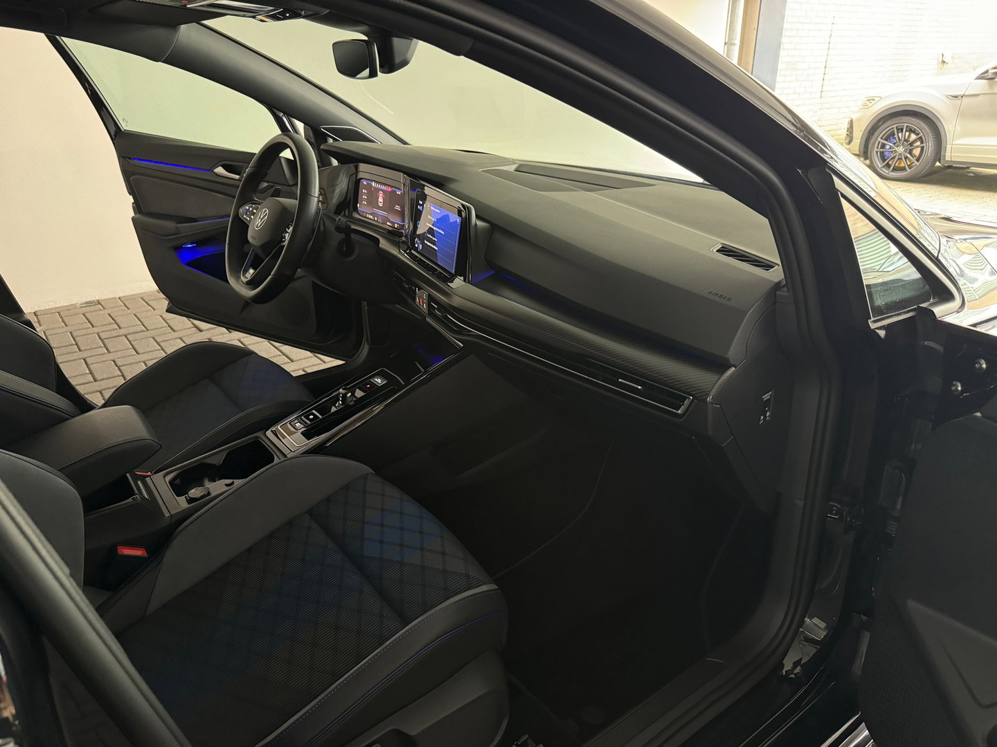 Volkswagen Golf 2.0 TSI R 4M 20Jahre Performance Pano|Akrapovic