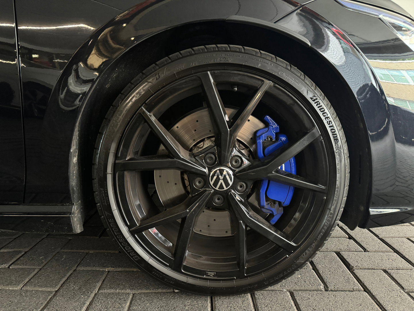 Volkswagen Golf 2.0 TSI R 4M 20Jahre Performance Pano|Akrapovic