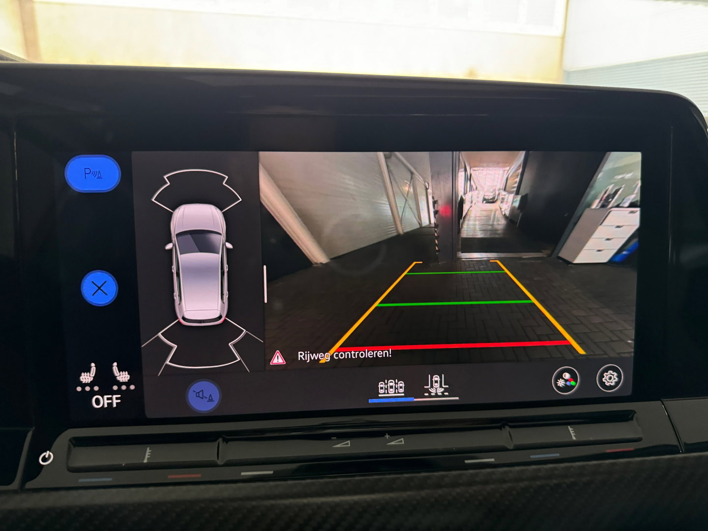 Volkswagen Golf 2.0 TSI R 4M 20Jahre Performance Pano|Akrapovic