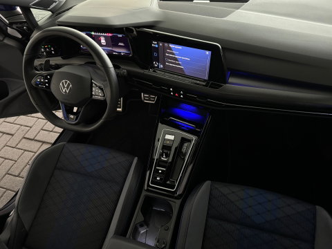 Volkswagen Golf 2.0 TSI R 4M 20Jahre Performance Pano|Akrapovic