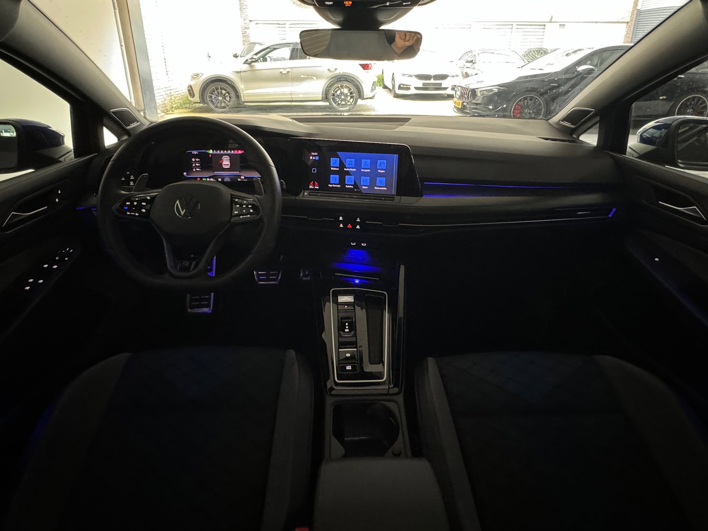 Volkswagen Golf 2.0 TSI R 4M 20Jahre Performance Pano|Akrapovic