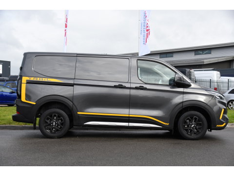 Ford Transit Custom 320 2.0 TDCI L1H1 Trail AWD 4x4 Camera, Cruise, Carplay, B&O, 170pk, LED, Stuurverwarming, Leder, Stoelverwarming, Automaat, Sensoren, Uniek!