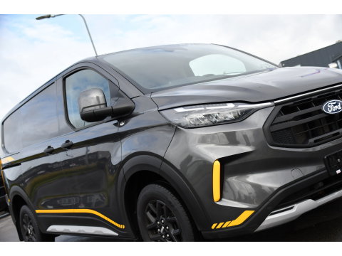 Ford Transit Custom 320 2.0 TDCI L1H1 Trail AWD 4x4 Camera, Cruise, Carplay, B&O, 170pk, LED, Stuurverwarming, Leder, Stoelverwarming, Automaat, Sensoren, Uniek!