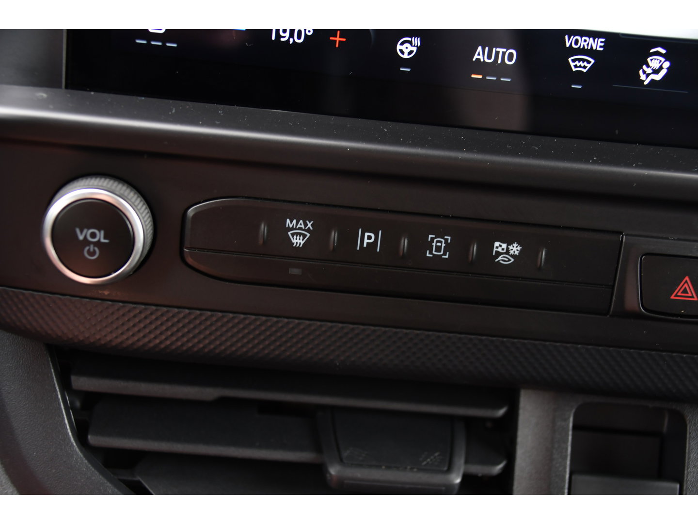 Ford Transit Custom 320 2.0 TDCI L1H1 Trail AWD 4x4 Camera, Cruise, Carplay, B&O, 170pk, LED, Stuurverwarming, Leder, Stoelverwarming, Automaat, Sensoren, Uniek!