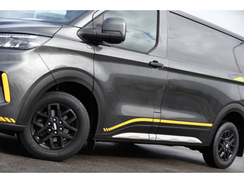 Ford Transit Custom 320 2.0 TDCI L1H1 Trail AWD 4x4 Camera, Cruise, Carplay, B&O, 170pk, LED, Stuurverwarming, Leder, Stoelverwarming, Automaat, Sensoren, Uniek!