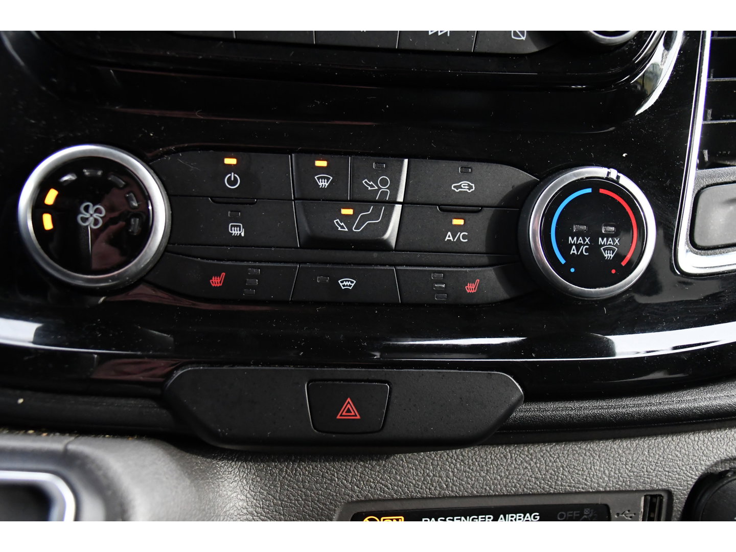 Ford Transit Custom 320 2.0 TDCI L1H1 Sport DC Camera, Cruise, Carplay, 170pk, 2 x Schuifdeur, Automaat, LED, Leder, Stoelverwarming, Uniek!