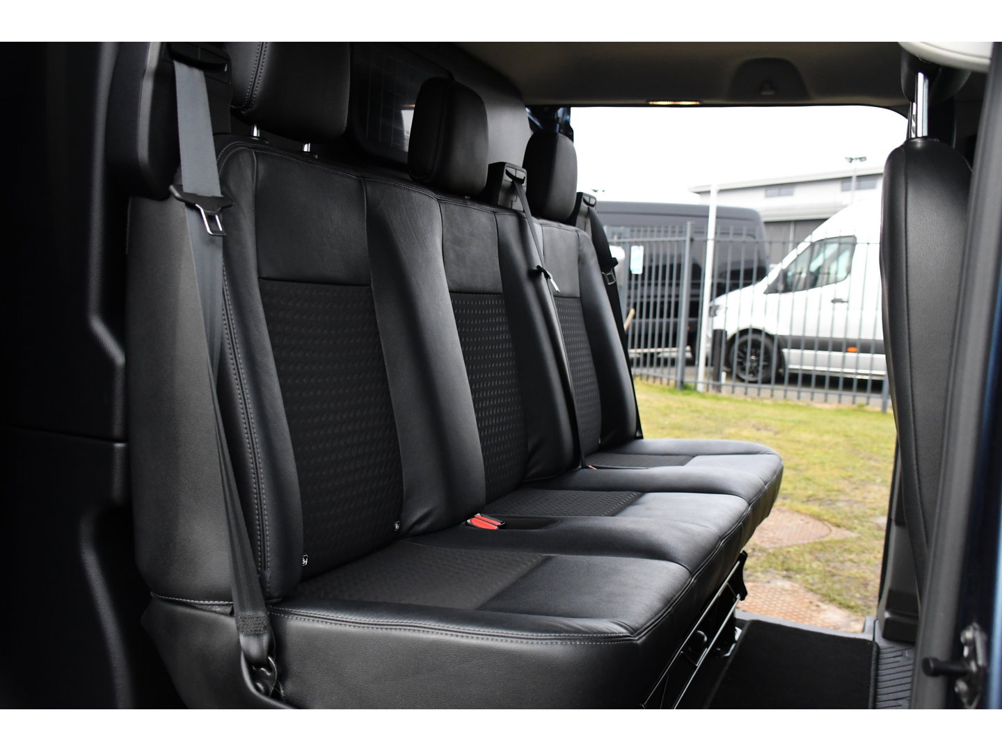 Ford Transit Custom 320 2.0 TDCI L1H1 Sport DC Camera, Cruise, Carplay, 170pk, 2 x Schuifdeur, Automaat, LED, Leder, Stoelverwarming, Uniek!