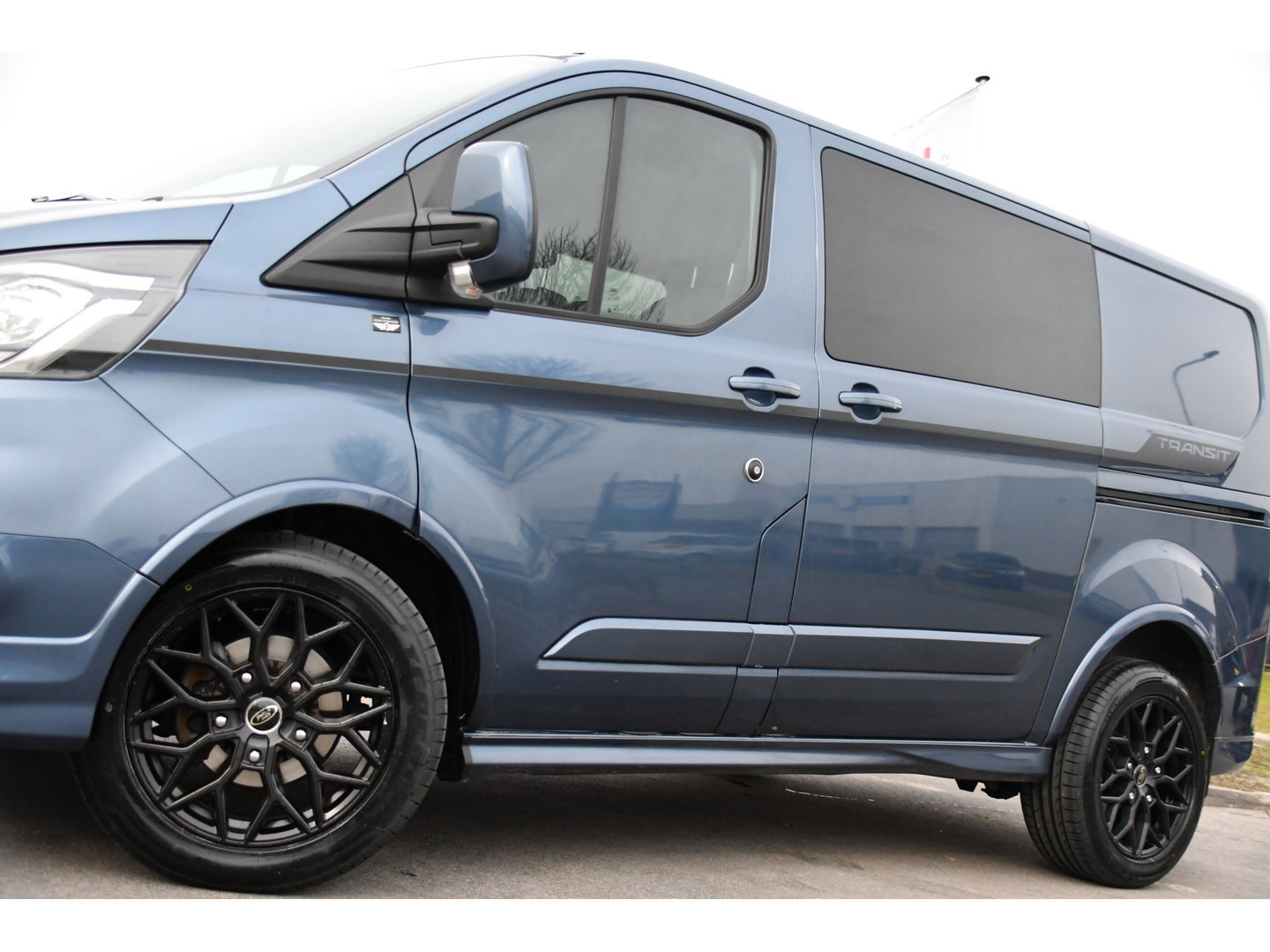 Ford Transit Custom 320 2.0 TDCI L1H1 Sport DC Camera, Cruise, Carplay, 170pk, 2 x Schuifdeur, Automaat, LED, Leder, Stoelverwarming, Uniek!