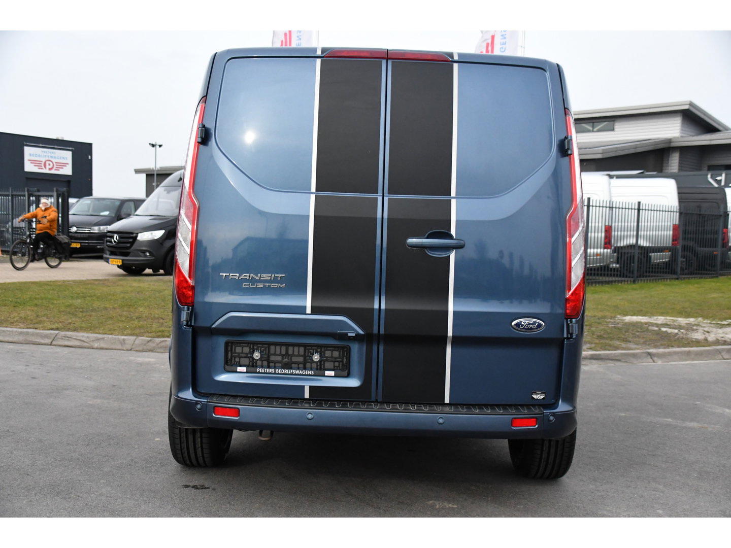 Ford Transit Custom 320 2.0 TDCI L1H1 Sport DC Camera, Cruise, Carplay, 170pk, 2 x Schuifdeur, Automaat, LED, Leder, Stoelverwarming, Uniek!